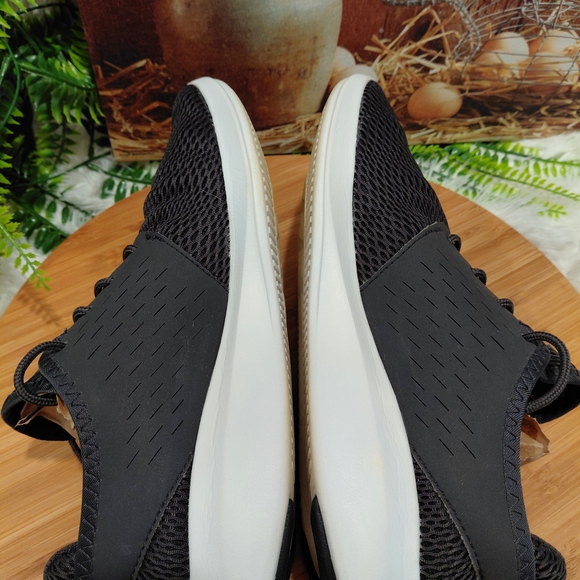 New Balance Fuel Core Coast V3 Black Mesh Athletic Shoes Womens - Picture 5 of 10